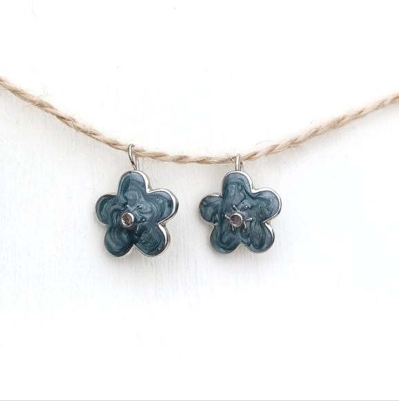 Green and Silver Flower Earrings - Picture 2 of 5